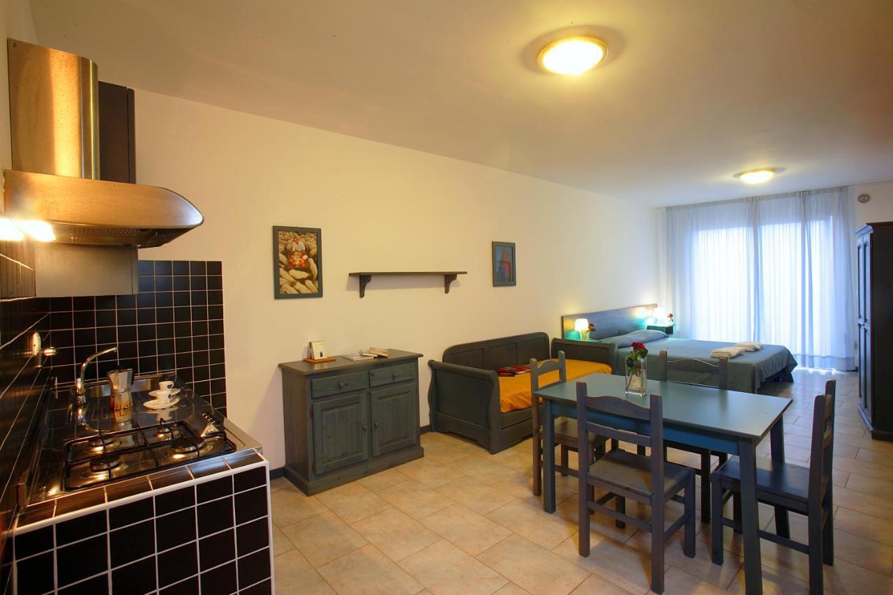 Residence Borgo San Sebastiano Bergeggi Pokoj fotografie