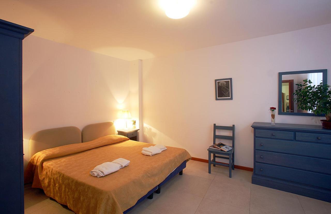 Residence Borgo San Sebastiano Bergeggi Pokoj fotografie